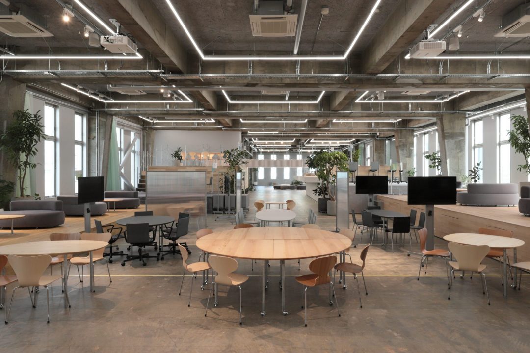 「CODO」プロジェクト：午後　色温度 4250K